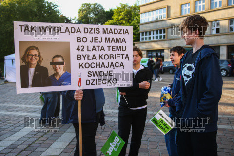 Wiec Magdaleny Biejat w Krakowie