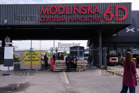  Wejście komornika na teren centrum handlowego Modlińska 6D