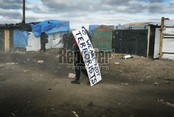 Nielegalny oboz imigrantów w Calais