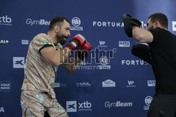 Media Trening Show przed XTB KSW 105