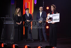 Mastercard OFF CAMERA 2025