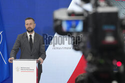 Podpisanie umowy na dostawę Satelitarnego Systemu Obserwacji Ziemi w programie MikroSAR