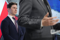 Podpisanie umowy na dostawę Satelitarnego Systemu Obserwacji Ziemi w programie MikroSAR