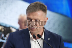 Podpisanie umowy na dostawę Satelitarnego Systemu Obserwacji Ziemi w programie MikroSAR