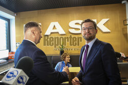 Konferencja posłów PiS przed NASK