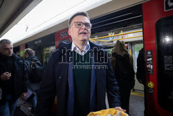 Szymon Hołownia w Falenicy