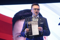 Finał kampanii Szymona Hołowni