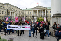 Demonstracja solidarnościowa z przychodnią aborcyjną Abotak