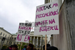 Demonstracja solidarnościowa z przychodnią aborcyjną Abotak