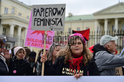 Demonstracja solidarnościowa z przychodnią aborcyjną Abotak