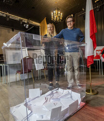 Wybory prezydenckie 2025 - głosowanie w Anglii