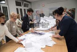 Wybory prezydenckie 2025 - liczenie glosów