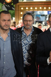 Jean Reno przed studiem DDTVN