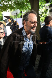 Jean Reno przed studiem DDTVN