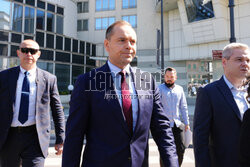 Karol Nawrocki składa wieniec przed pomnikiem Witosa