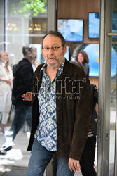 Jean Reno przed studiem DDTVN