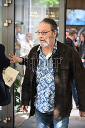 Jean Reno przed studiem DDTVN