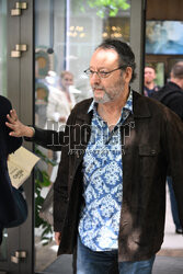 Jean Reno przed studiem DDTVN