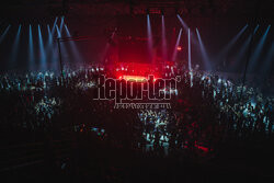 Deborah De Luca Techno Balkon w Hali Olivia