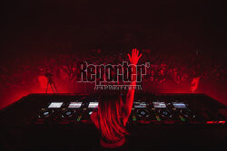 Deborah De Luca Techno Balkon w Hali Olivia
