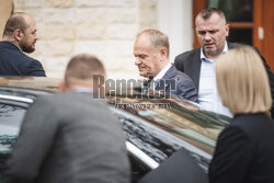 Donald Tusk na odprawie z kierownictwem Marynarki Wojennej w Gdyni