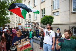 Demonstracja propalestyńska przed ambasadą Izraela w Warszawie