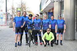 Znani przed studiem DDTVN (12.04)