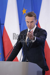 Konferencja ministrów: Domańskiego, Żurka i Siemoniaka