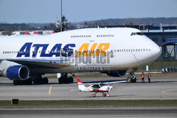 Jumbo jet na lotnisku w Gdańsku