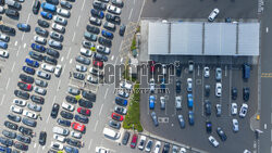  Kolejki na stacji paliw Costco w Thurrock w Essex