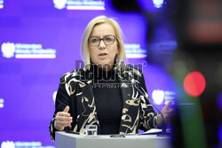 Paulina Hennig-Kloska nt. nieprawidłowości w programie "Czyste Powietrze"