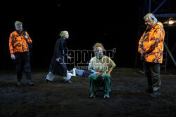 "Prowadź swój pług przez kości umarłych" w Teatrze Narodowym