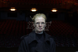 "Prowadź swój pług przez kości umarłych" w Teatrze Narodowym