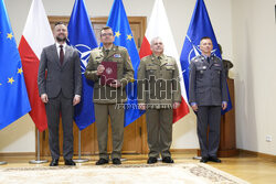 MON - wręczenie aktów mianowań na nowe stanowiska służbowe