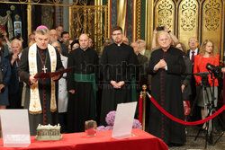 Królewskie szczątki wystawione w Złotej Kaplicy w Poznaniu