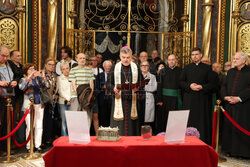 Królewskie szczątki wystawione w Złotej Kaplicy w Poznaniu