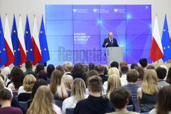 "Sztuczna inteligencja w edukacji - inwestycje i perspektywy"
