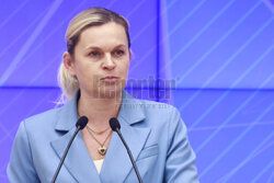 "Sztuczna inteligencja w edukacji - inwestycje i perspektywy"