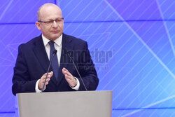"Sztuczna inteligencja w edukacji - inwestycje i perspektywy"