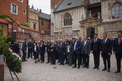Jarosław Kaczyński na Wawelu w dniu 77. urodzin