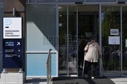 Konferencja posłów PiS przed Szpitalem Południowym