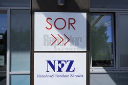 Konferencja posłów PiS przed Szpitalem Południowym