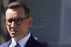 Konferencja posłów PiS przed Szpitalem Południowym