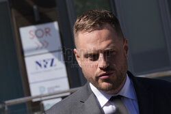 Konferencja posłów PiS przed Szpitalem Południowym