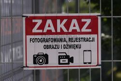 Konferencja posłów PiS przed Szpitalem Południowym