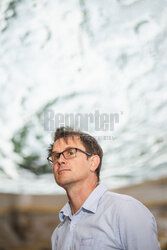 Księżycowa instalacja w dawnym kościele
